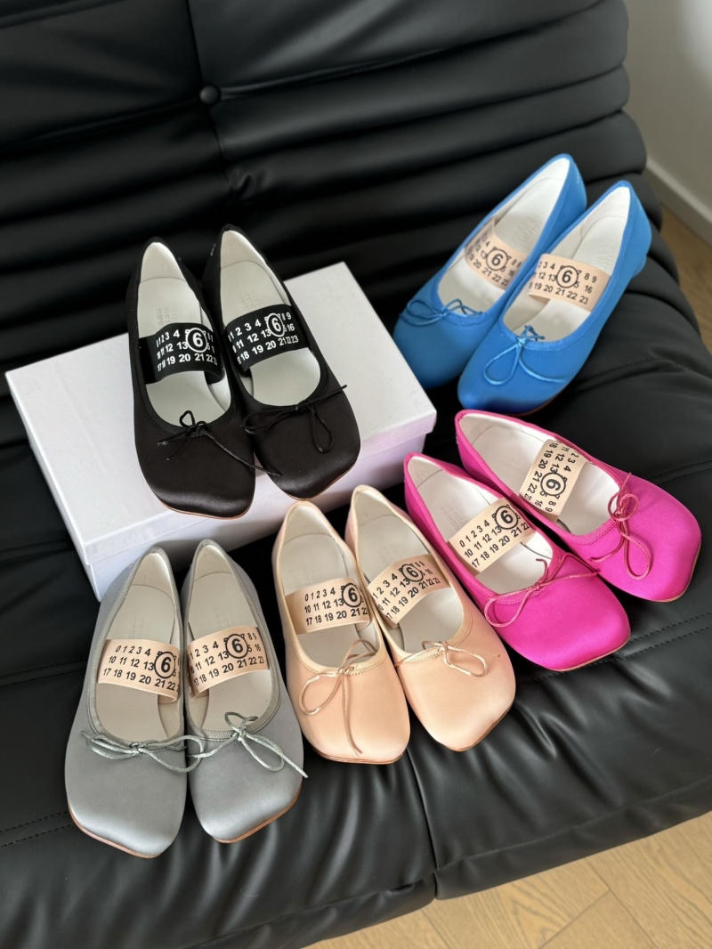 Other flat shoes